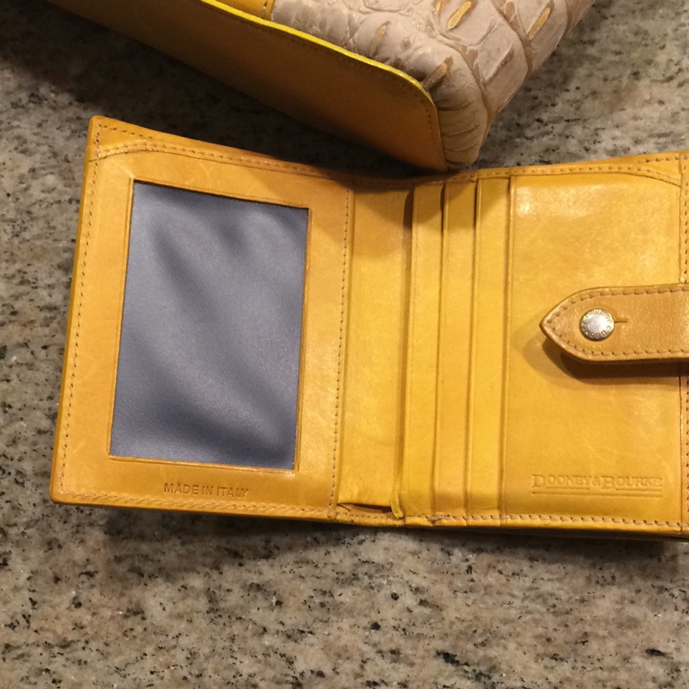 Handbag With Matching Wallet. Just Added Wallet - image 6